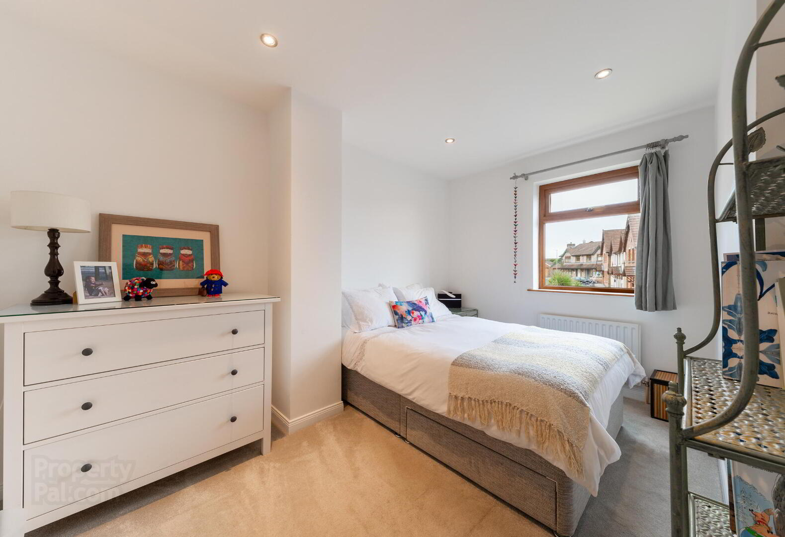 12 Stonebridge Square 15 of 22