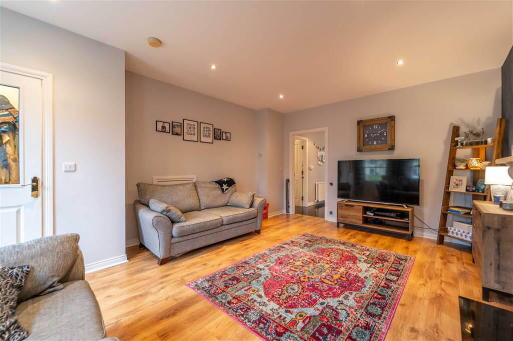 21 Avonmore Court 5 of 27
