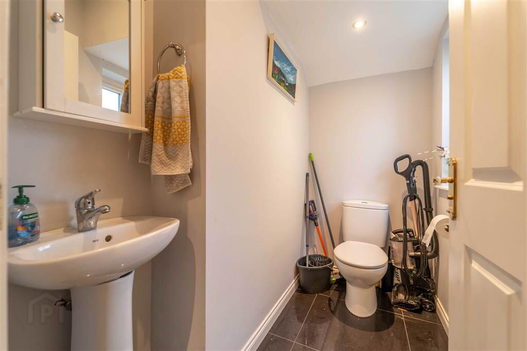 21 Avonmore Court 10 of 27