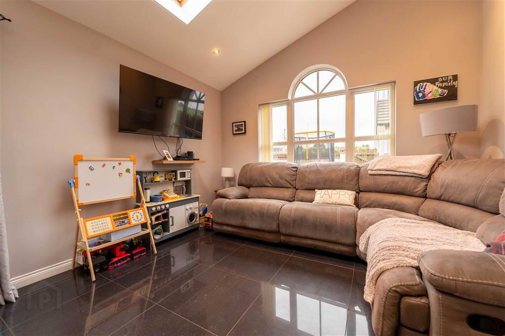 21 Avonmore Court 8 of 27