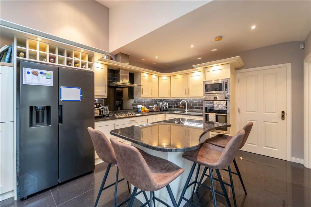 21 Avonmore Court 7 of 27