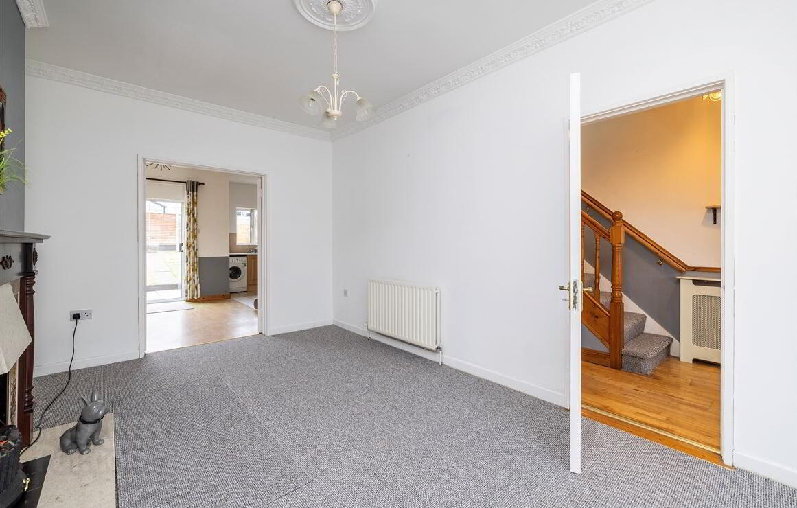 18 Monastery Gate Avenue 5 of 25