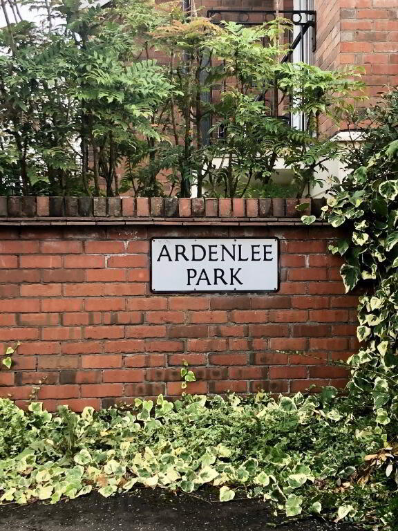 4 Ardenlee Park