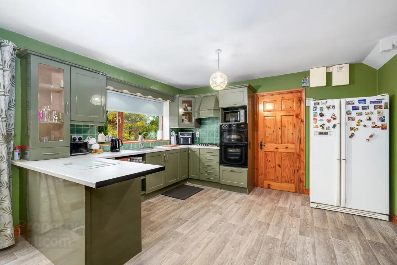 50 Swiftbrook Glen 8 of 33
