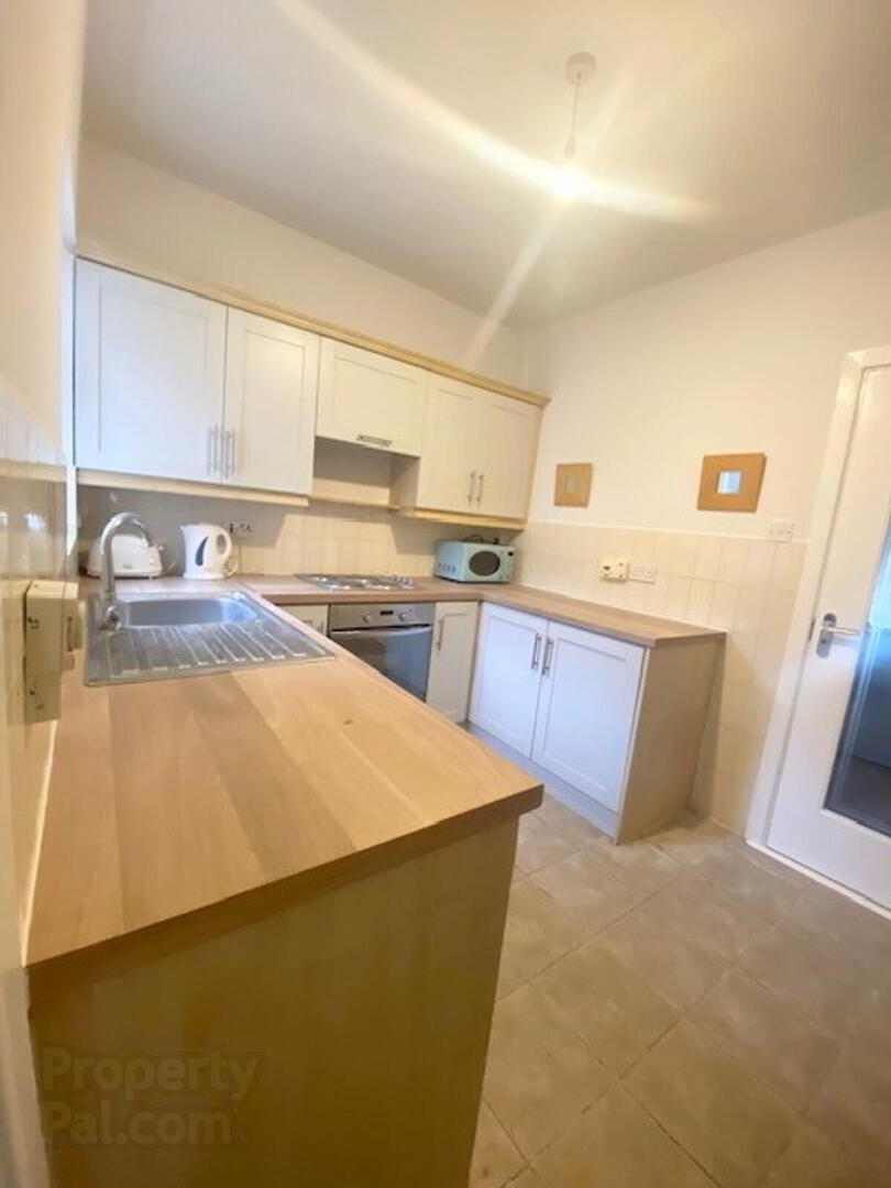 29 Laganvale Street 7 of 14