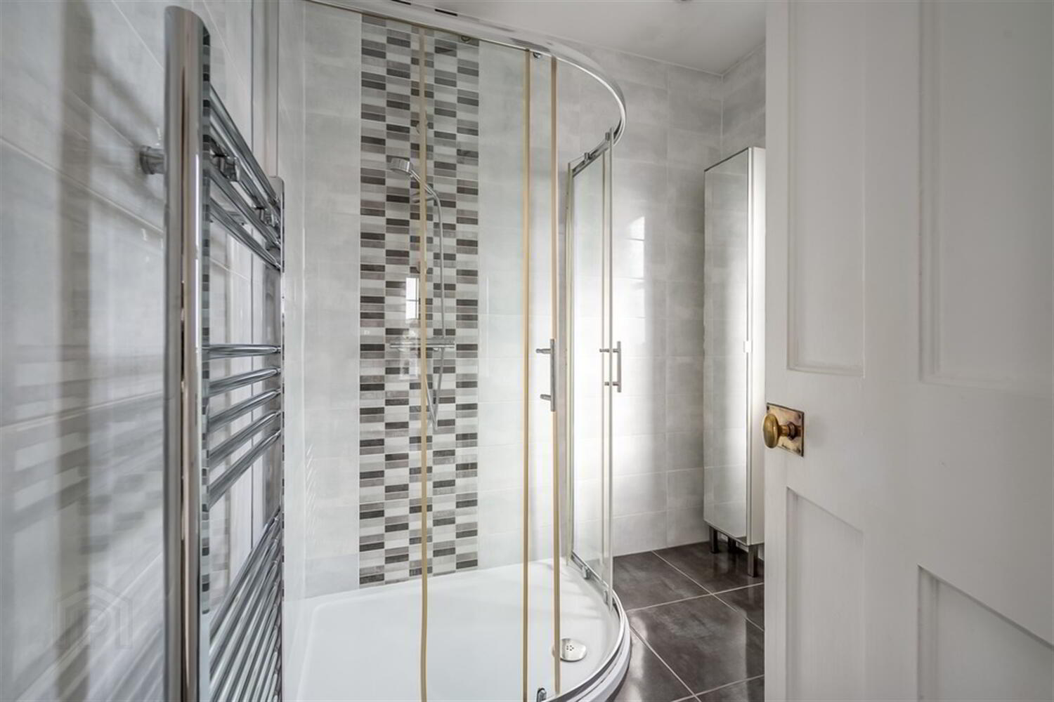 103 Upper Lisburn Road 14 of 19
