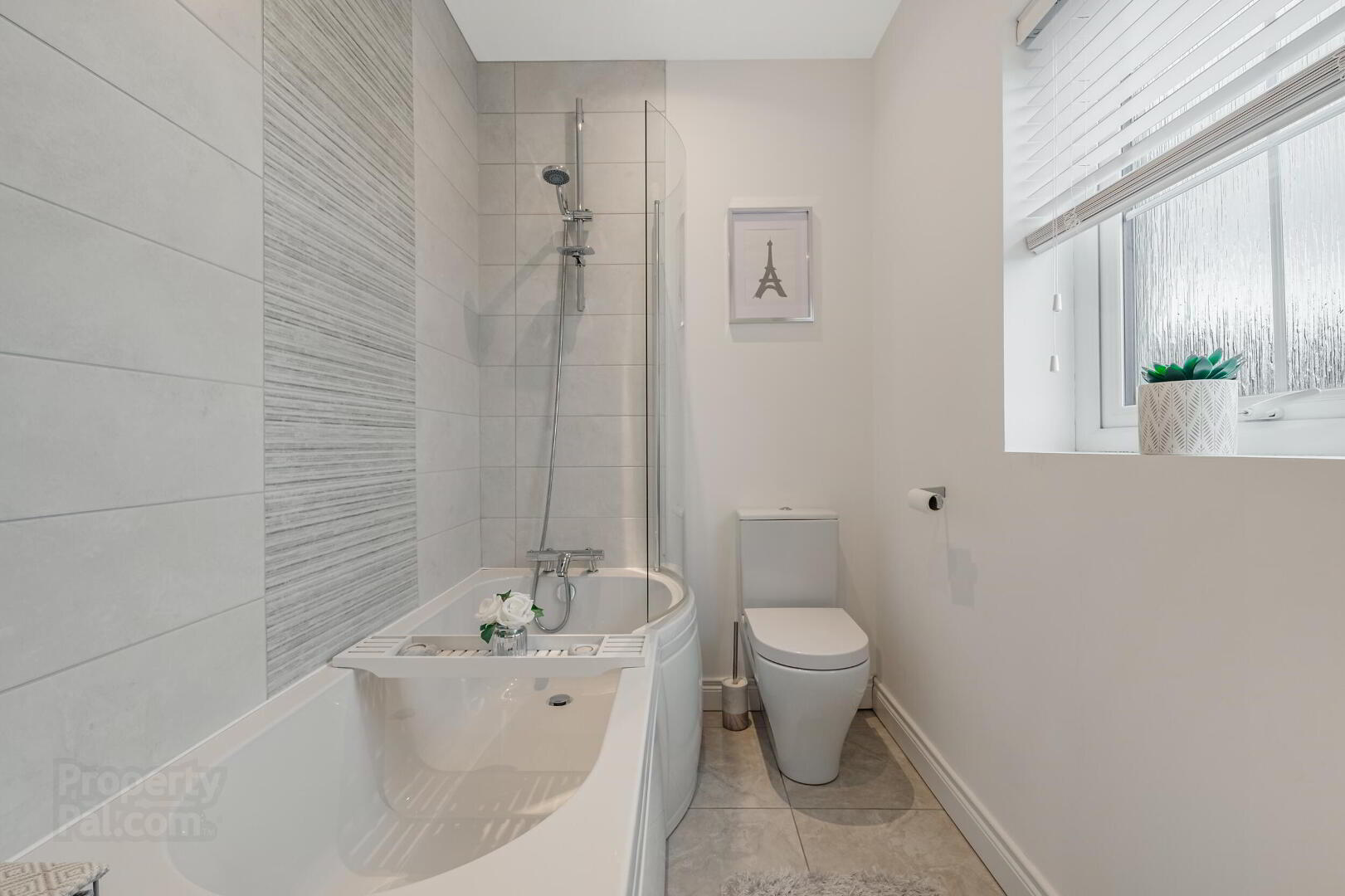 18 Rowanvale Crescent 42 of 46