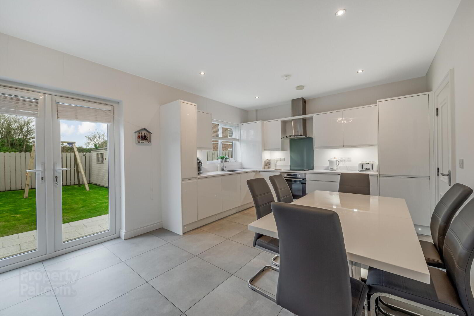 18 Rowanvale Crescent 20 of 46