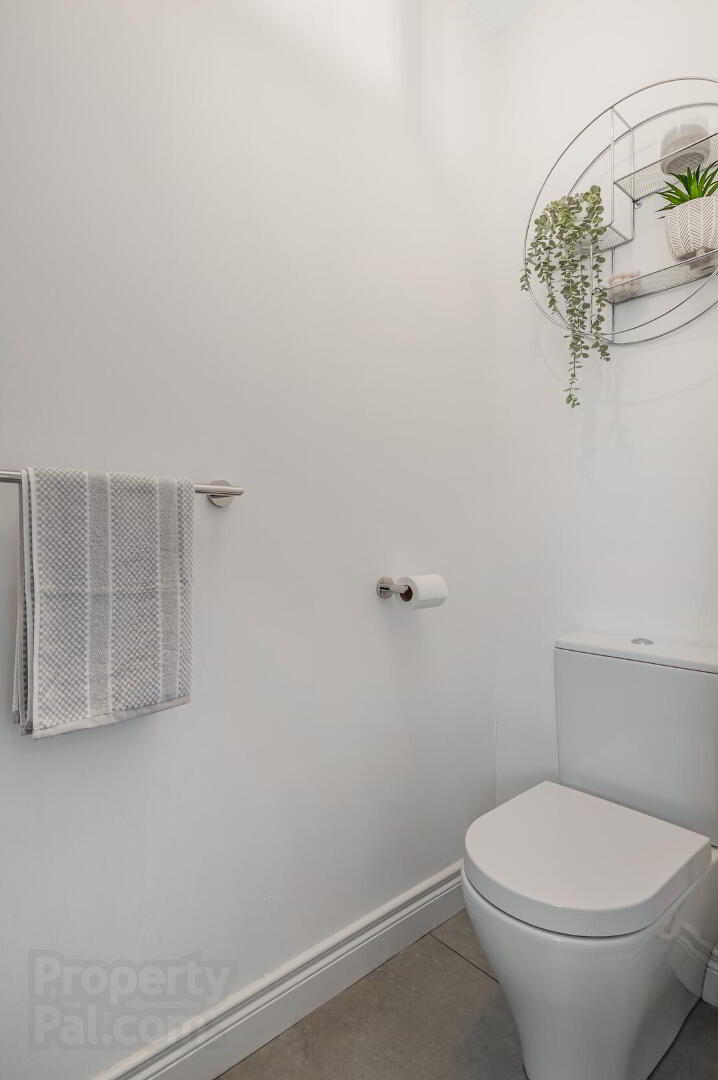 18 Rowanvale Crescent 25 of 46