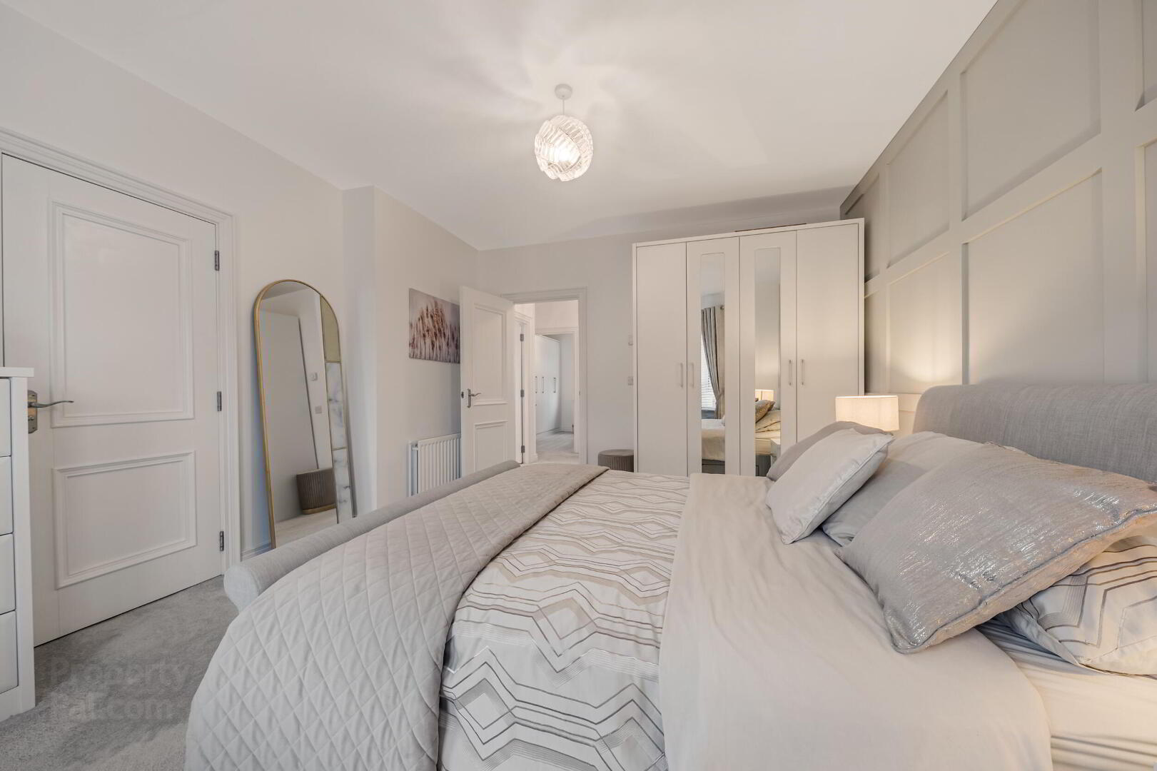 18 Rowanvale Crescent 31 of 46