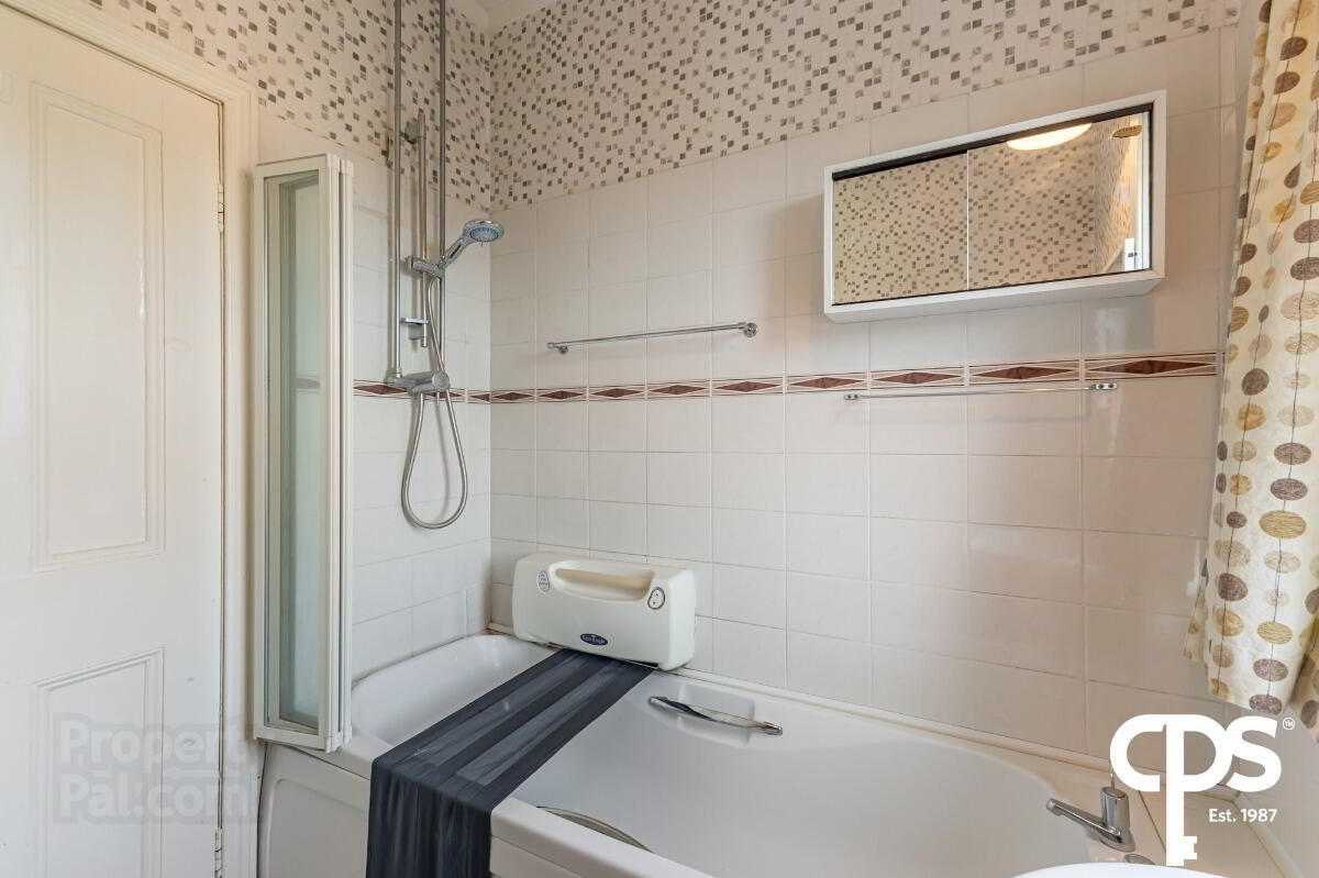 18 Ailesbury Road 17 of 21