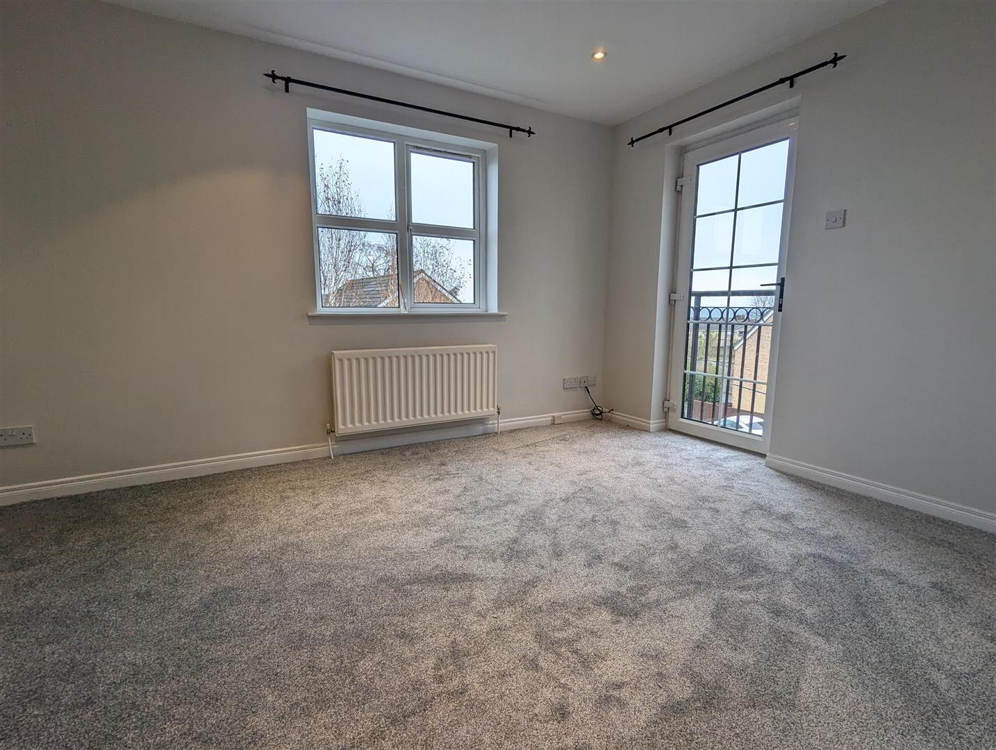 2 Lawnfield Grove 5 of 24