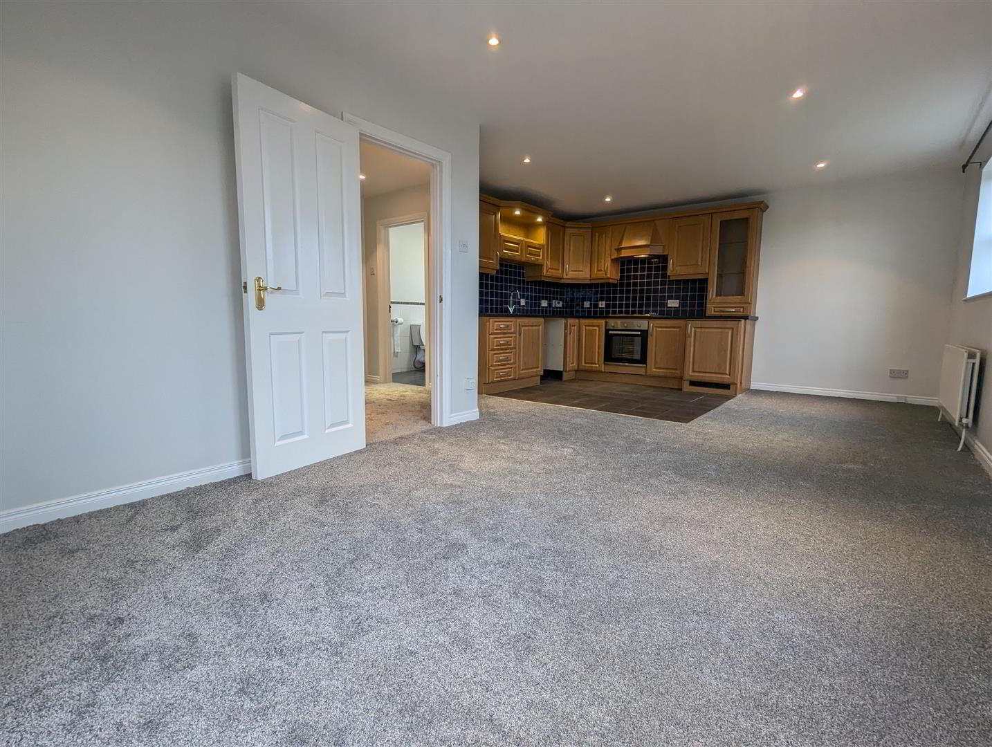 2 Lawnfield Grove 7 of 24