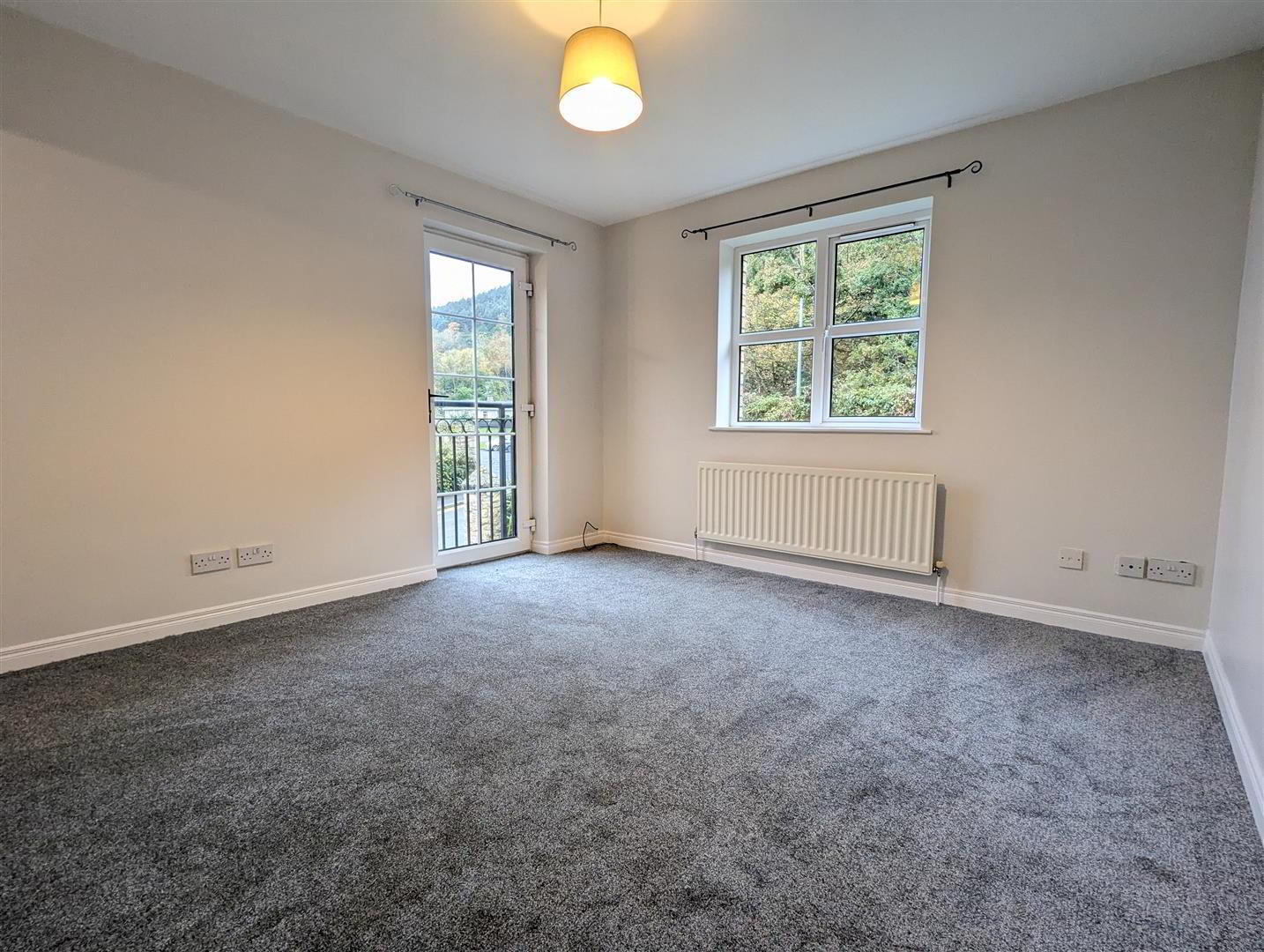 2 Lawnfield Grove 16 of 24