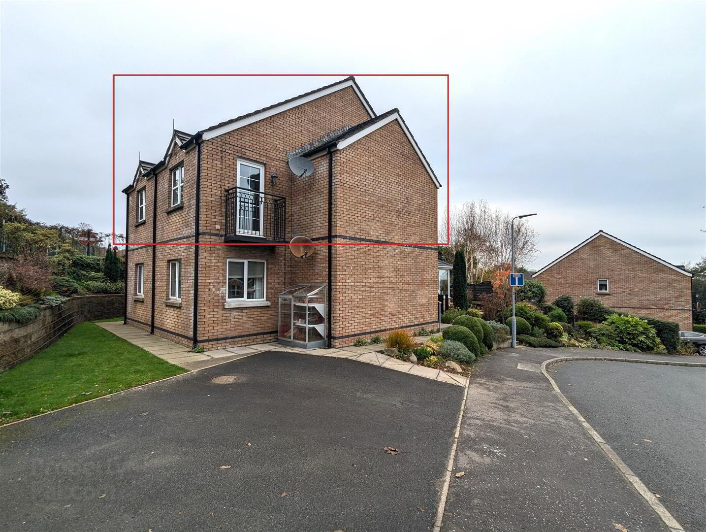 2 Lawnfield Grove 23 of 24
