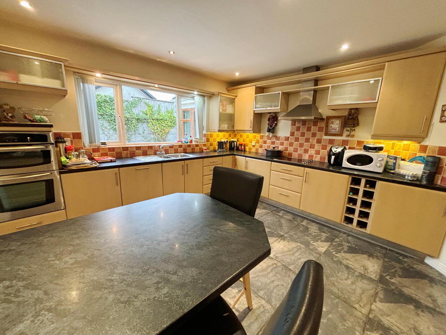 10 Knock Eden Close 15 of 44