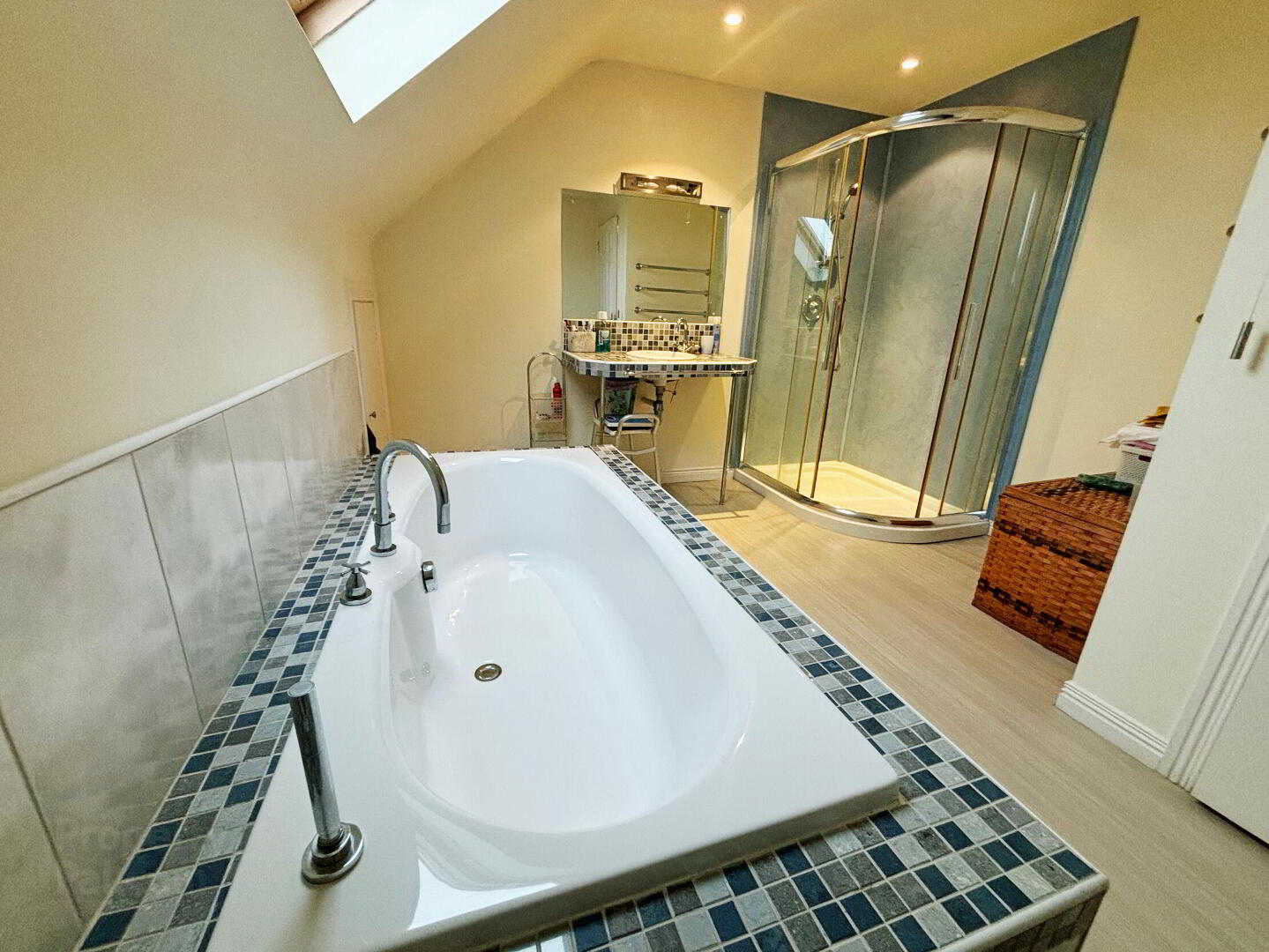10 Knock Eden Close 34 of 44
