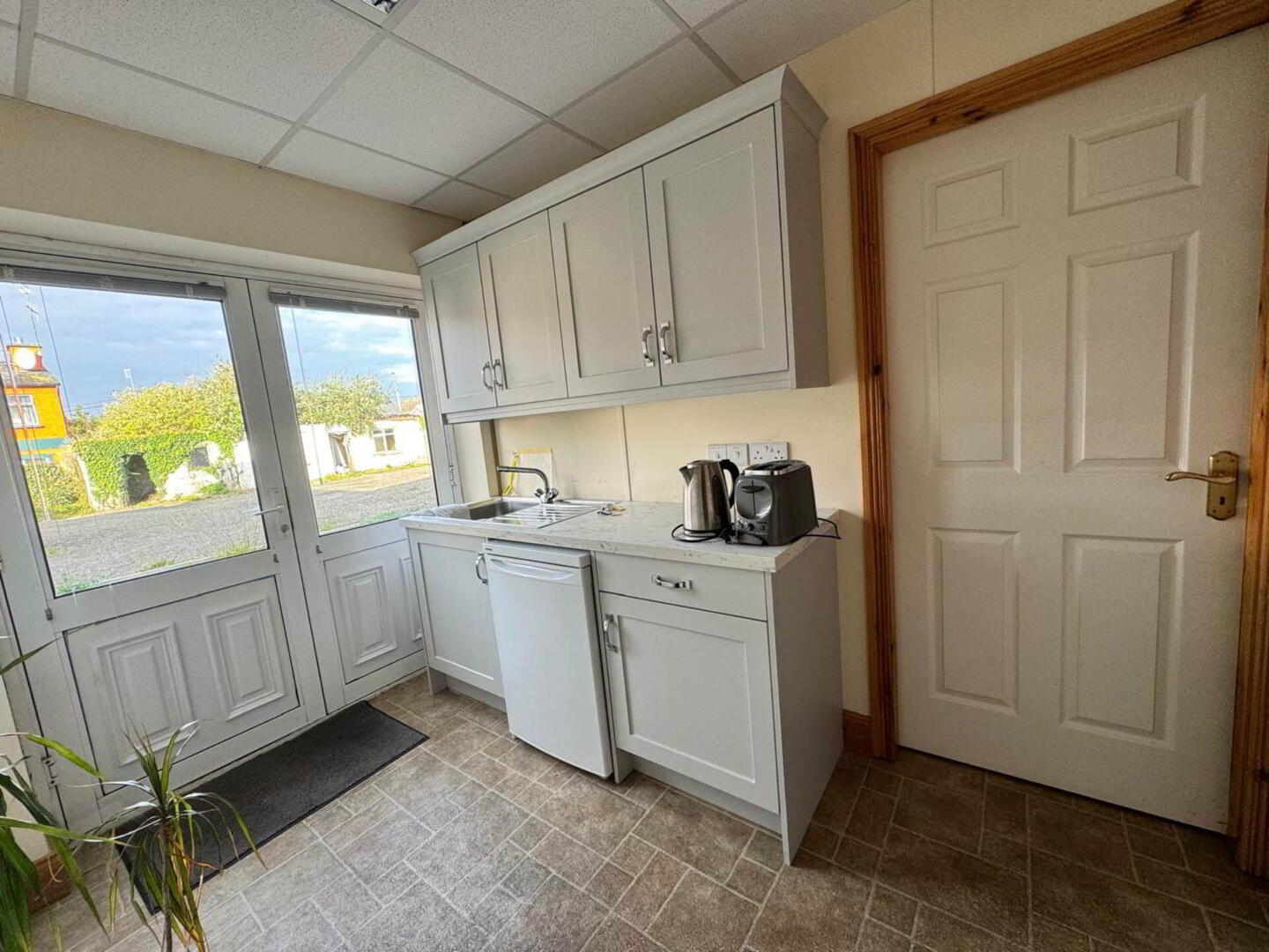 Office Space (Back Unit) 6 of 7