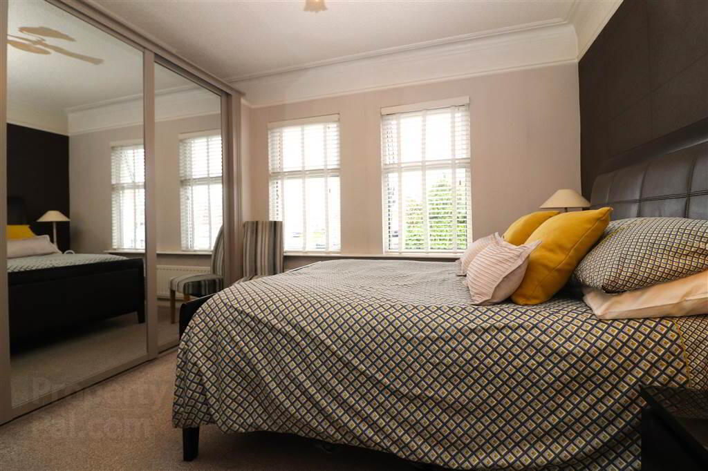 33 Wallace Avenue 9 of 16