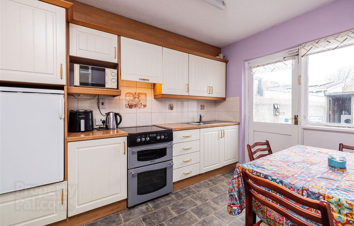 6 Cherrywood Avenue 11 of 24