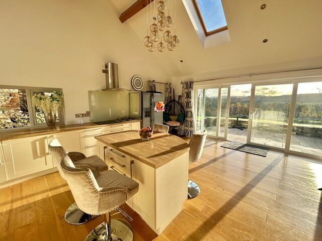 268 Glenshane Road 4 of 33