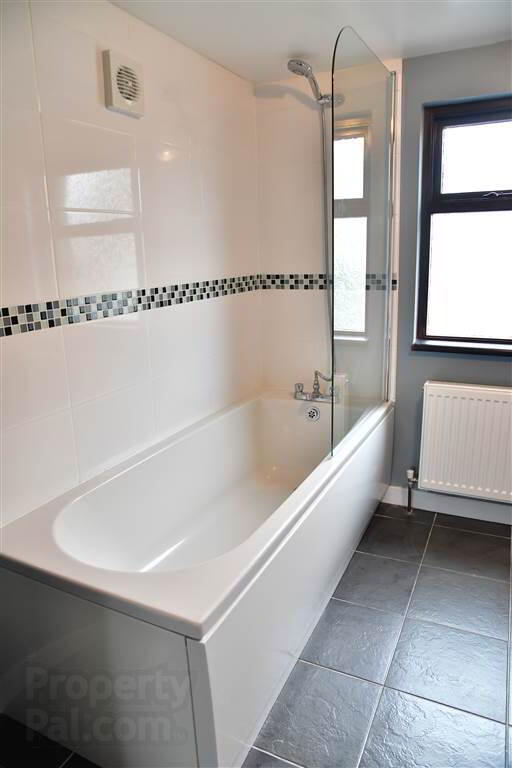 4 Raceview Terrace 23 of 42