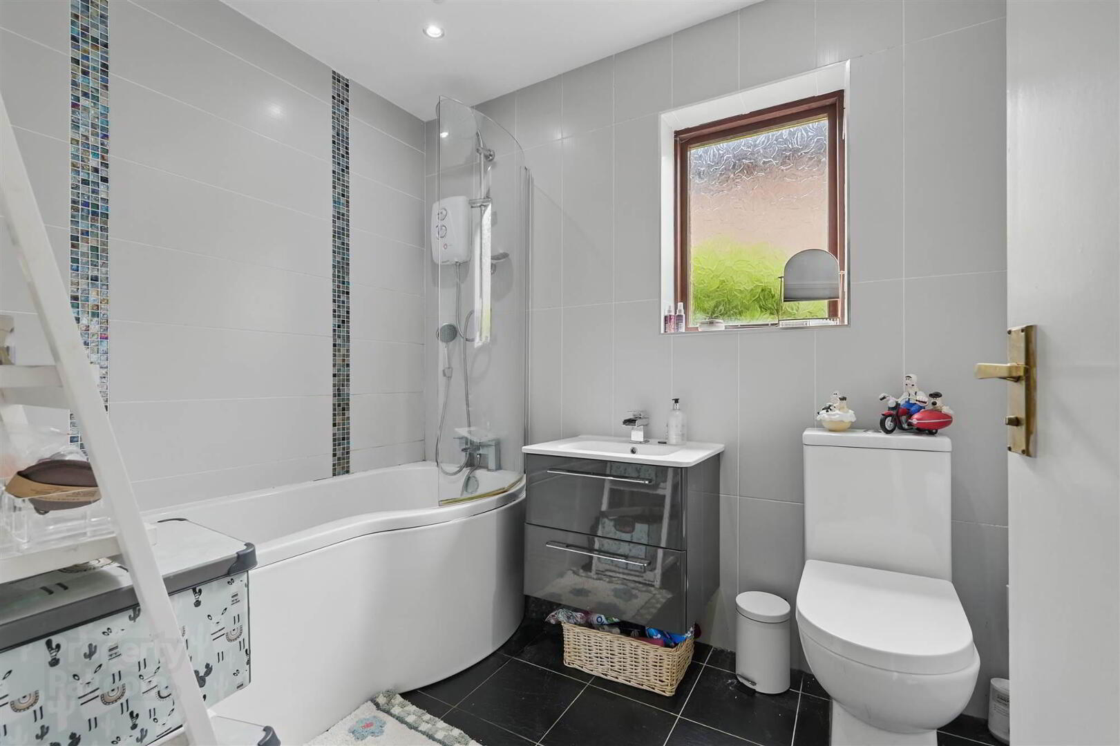 196 Gilnahirk Road 18 of 23