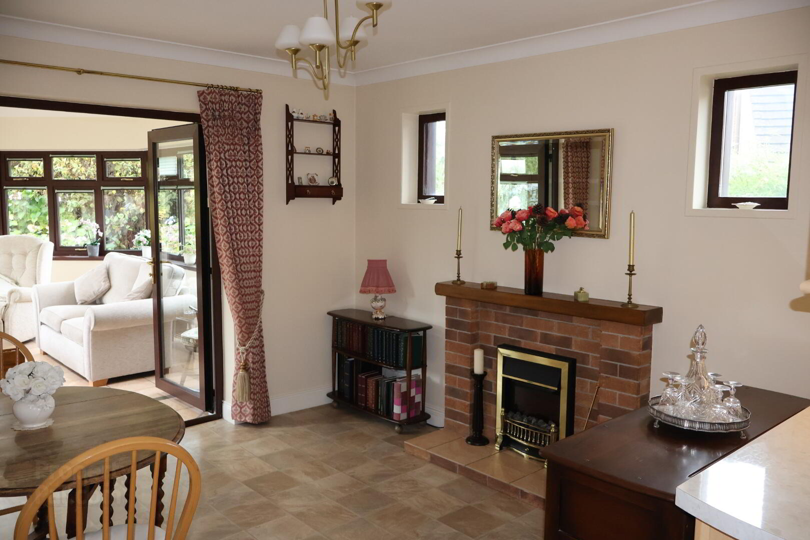9 Lauravale 5 of 14