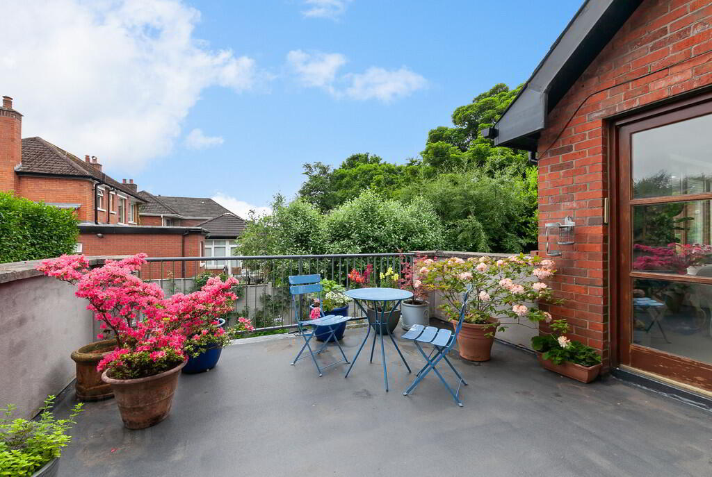 102a Old Holywood Road 8 of 34