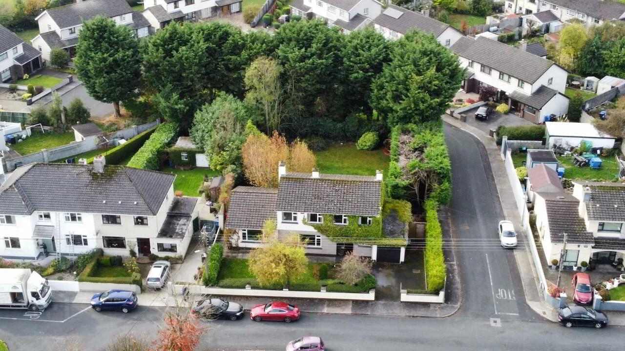 Fairlands, 10 Sli An Aifrinn 6 of 39