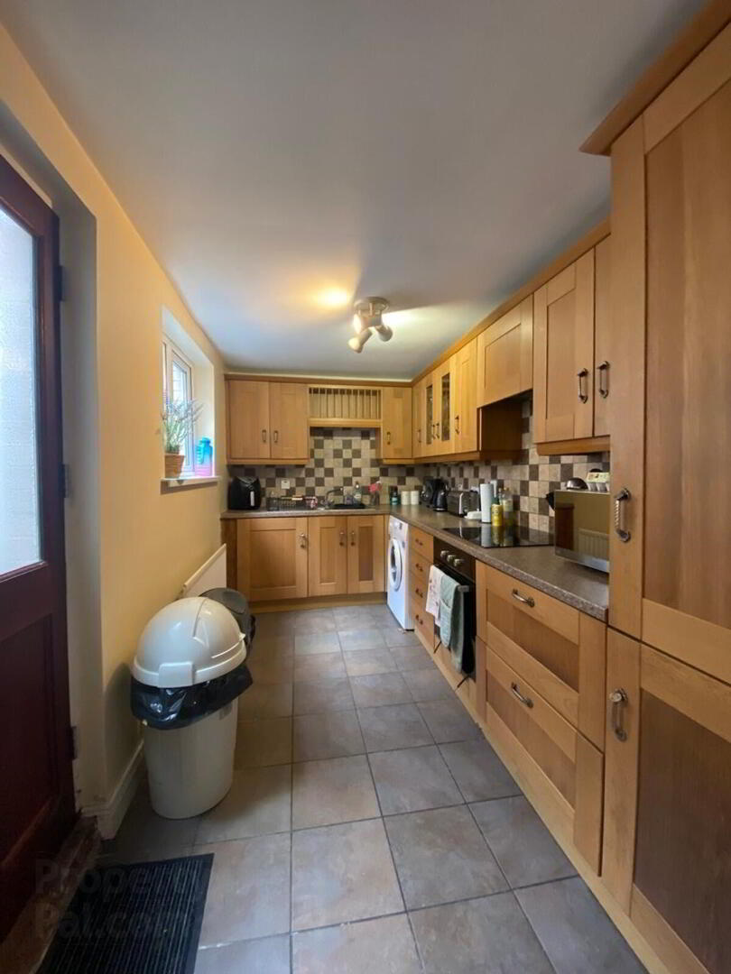 138 Balfour Avenue 4 of 8