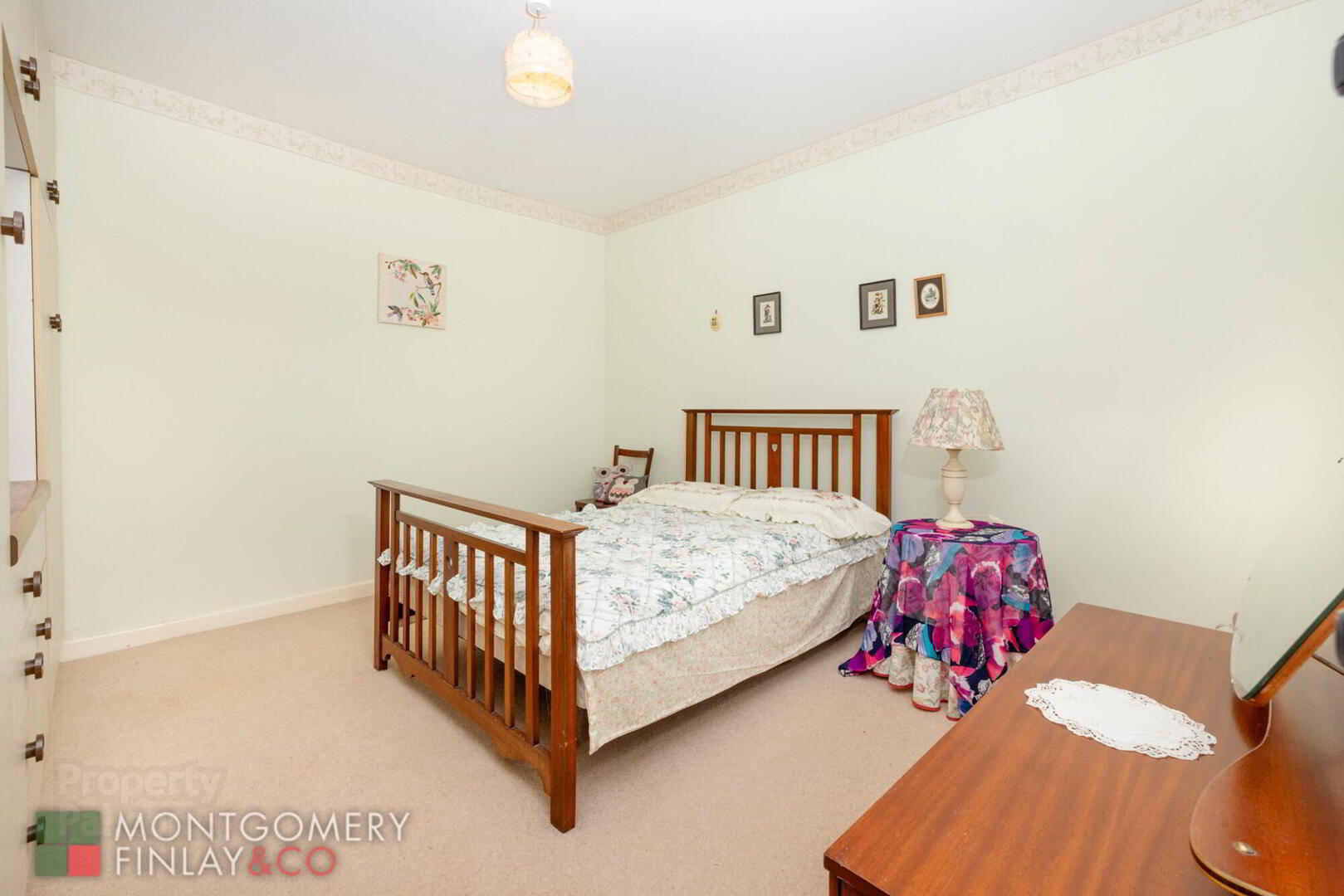 140 Marble Arch Road 26 of 39
