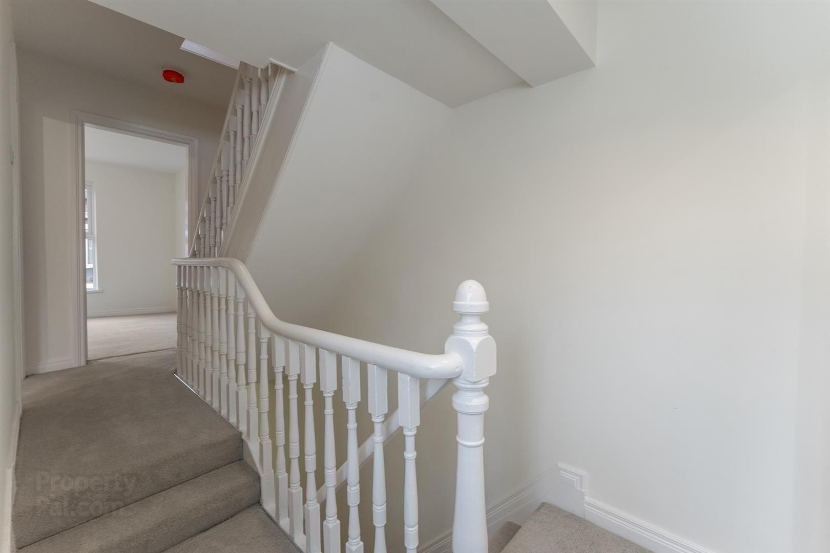 20 Woodcot Avenue 8 of 15