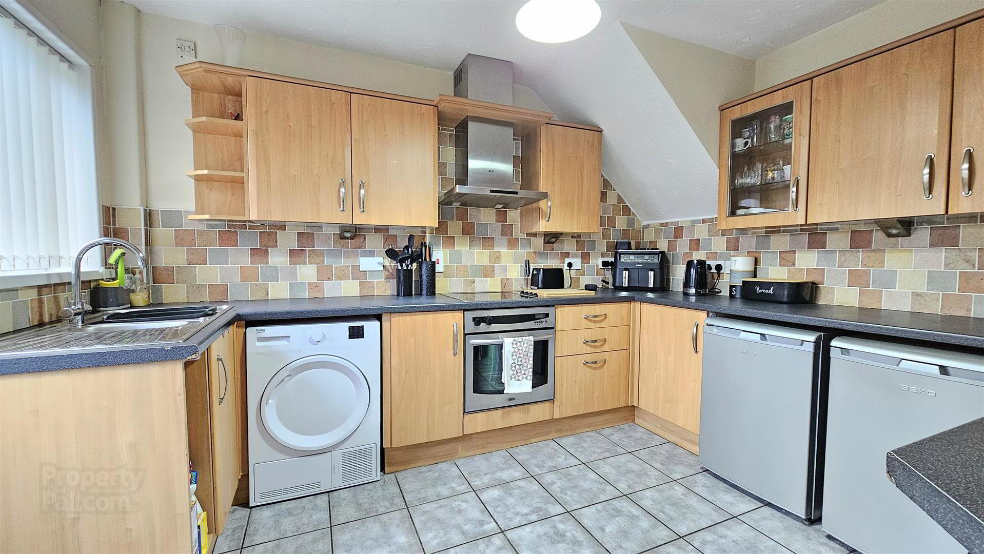 22 Sunningdale Crescent 6 of 12