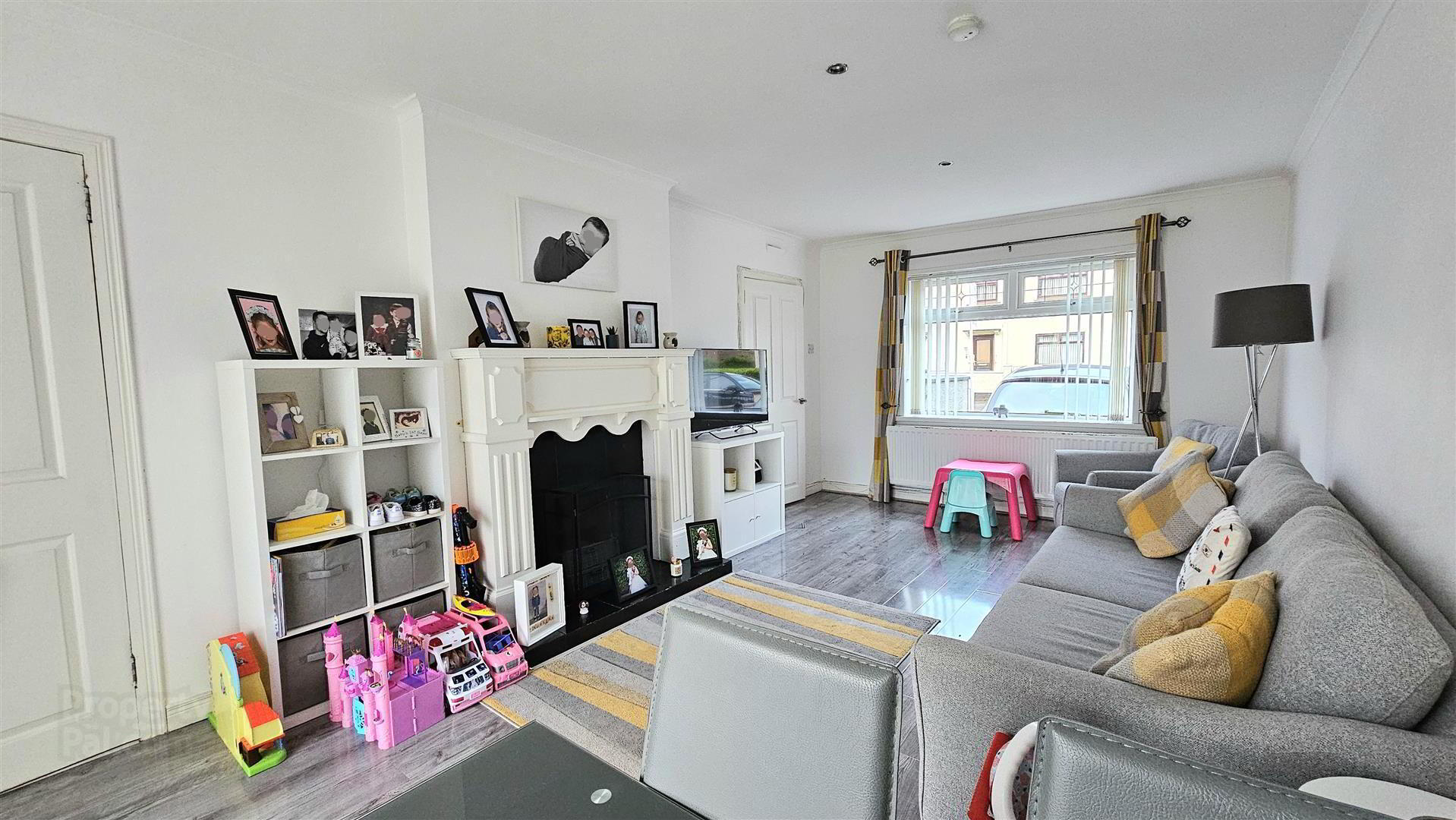 22 Sunningdale Crescent 5 of 12