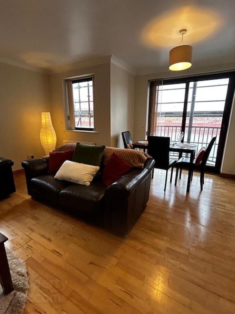 57 St John's Wharf 10 of 20