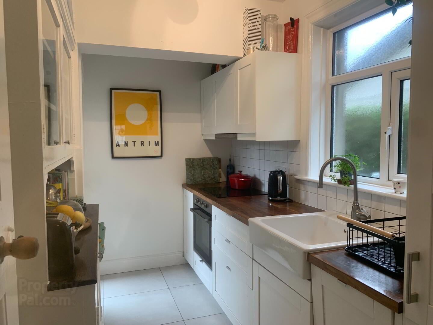 203 Ravenhill Road 16 of 36
