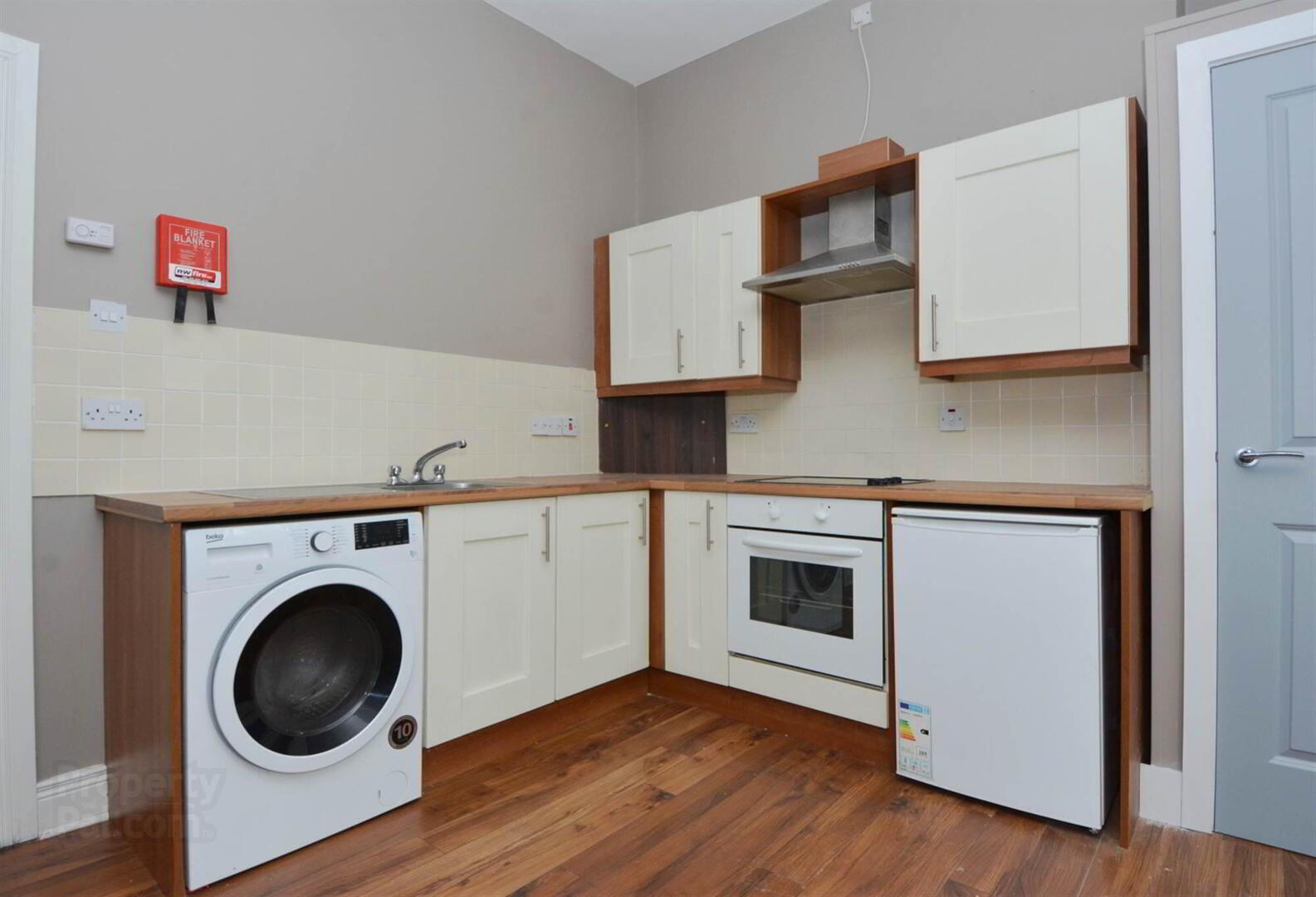 10 One Bedroom Apartments @, 63 & 65 Ulsterville Avenue 20 of 25