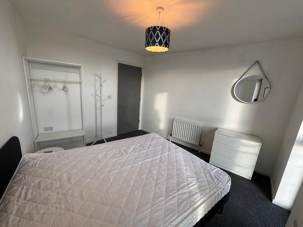 6.2, 117 Lisburn Road 8 of 11