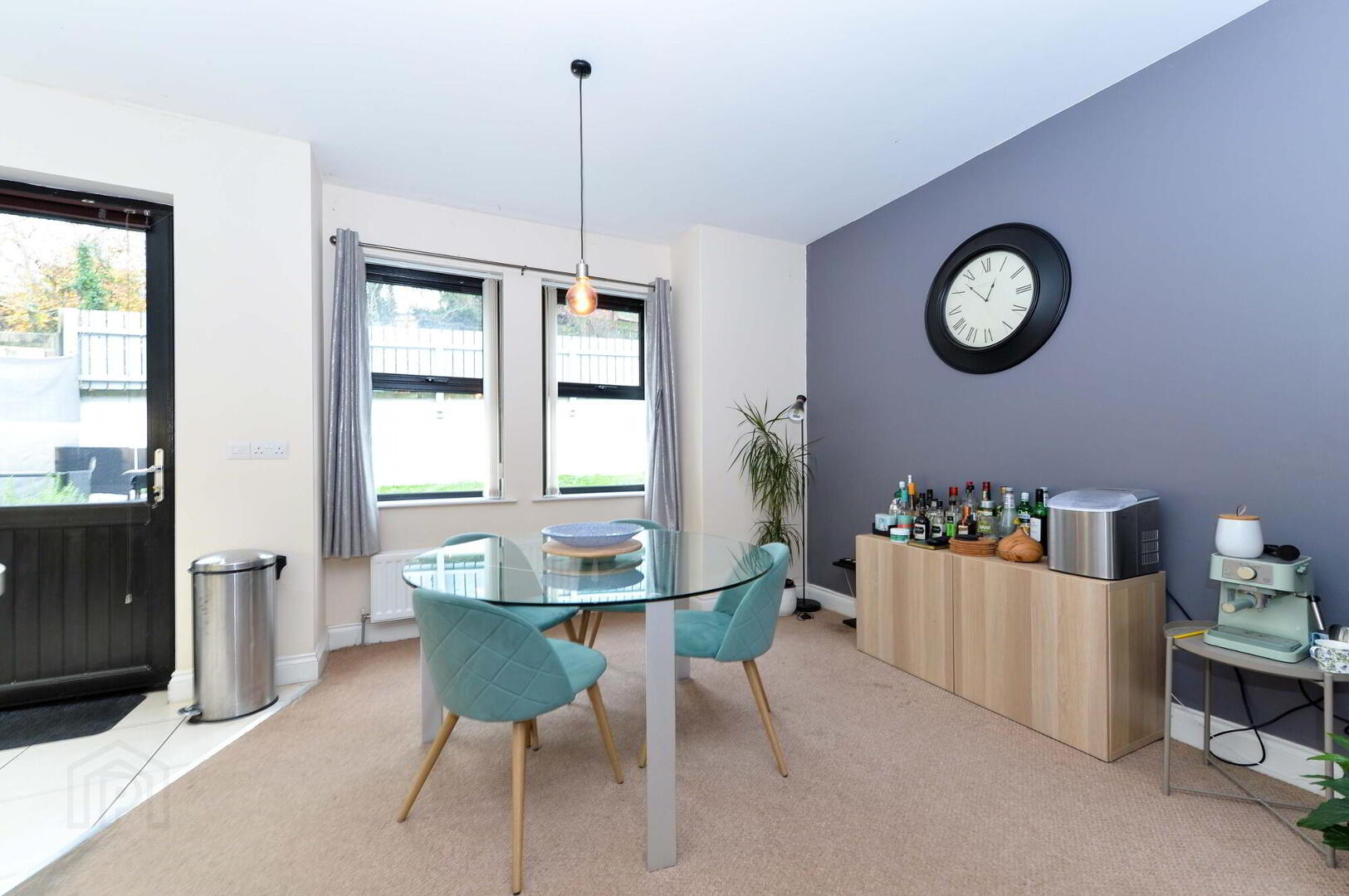 10 Cotswold Close 8 of 18