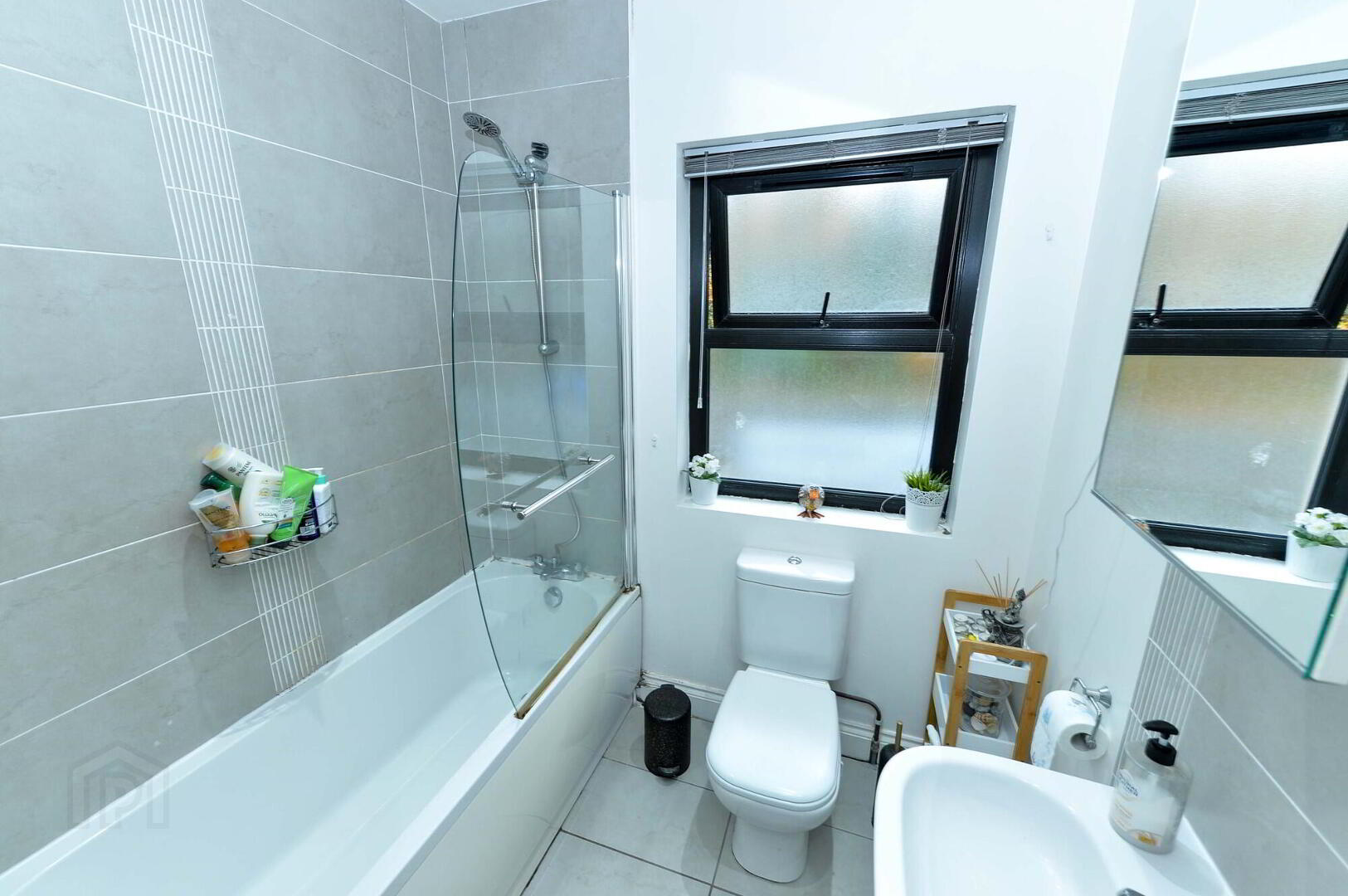 10 Cotswold Close 13 of 18