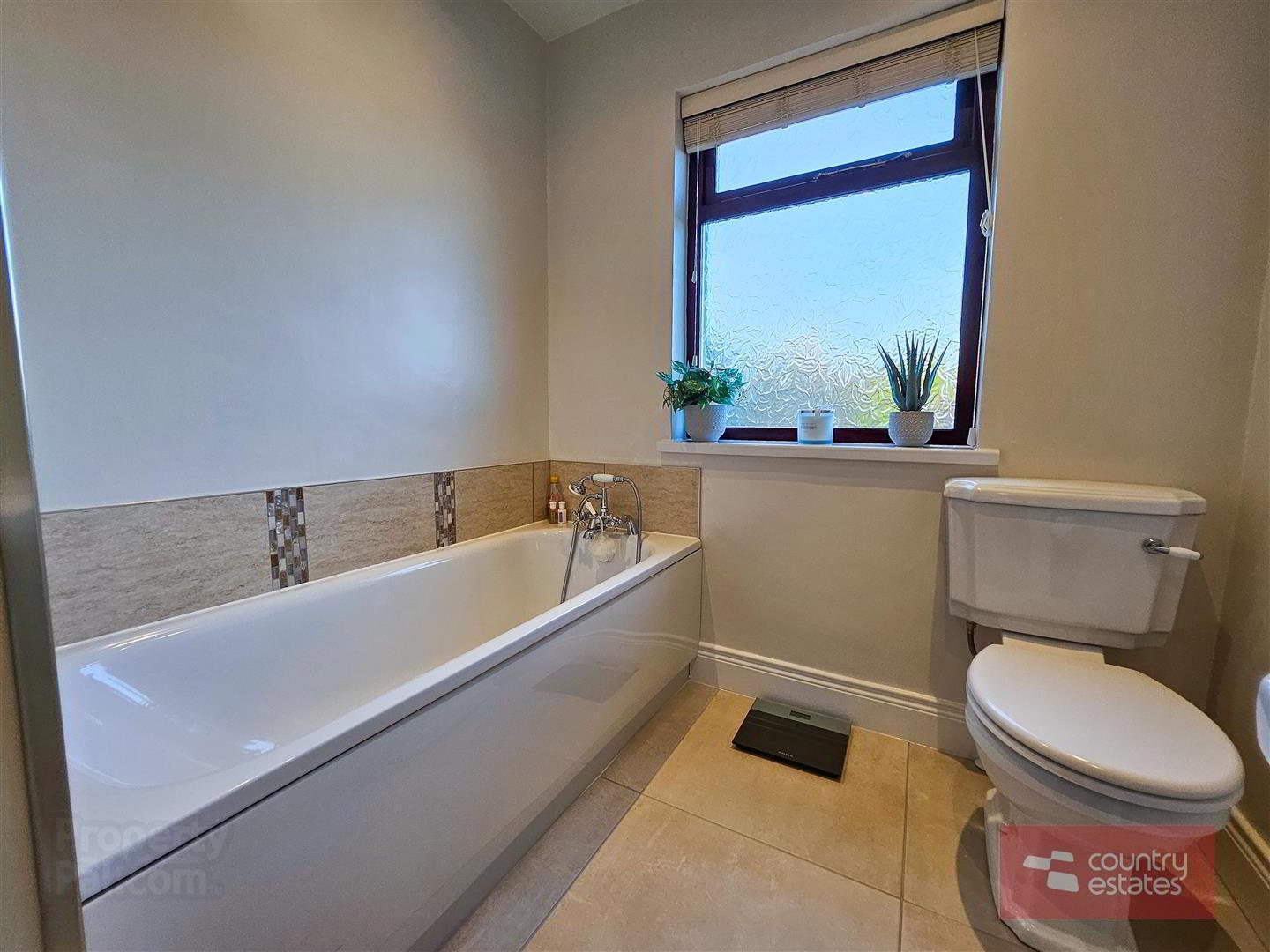 43 Hydepark Road 32 of 58