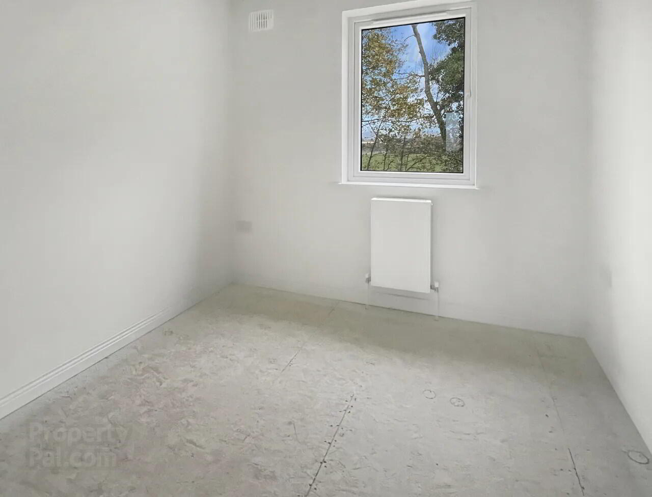 Three Bedroom End Of Terrace 7 of 10