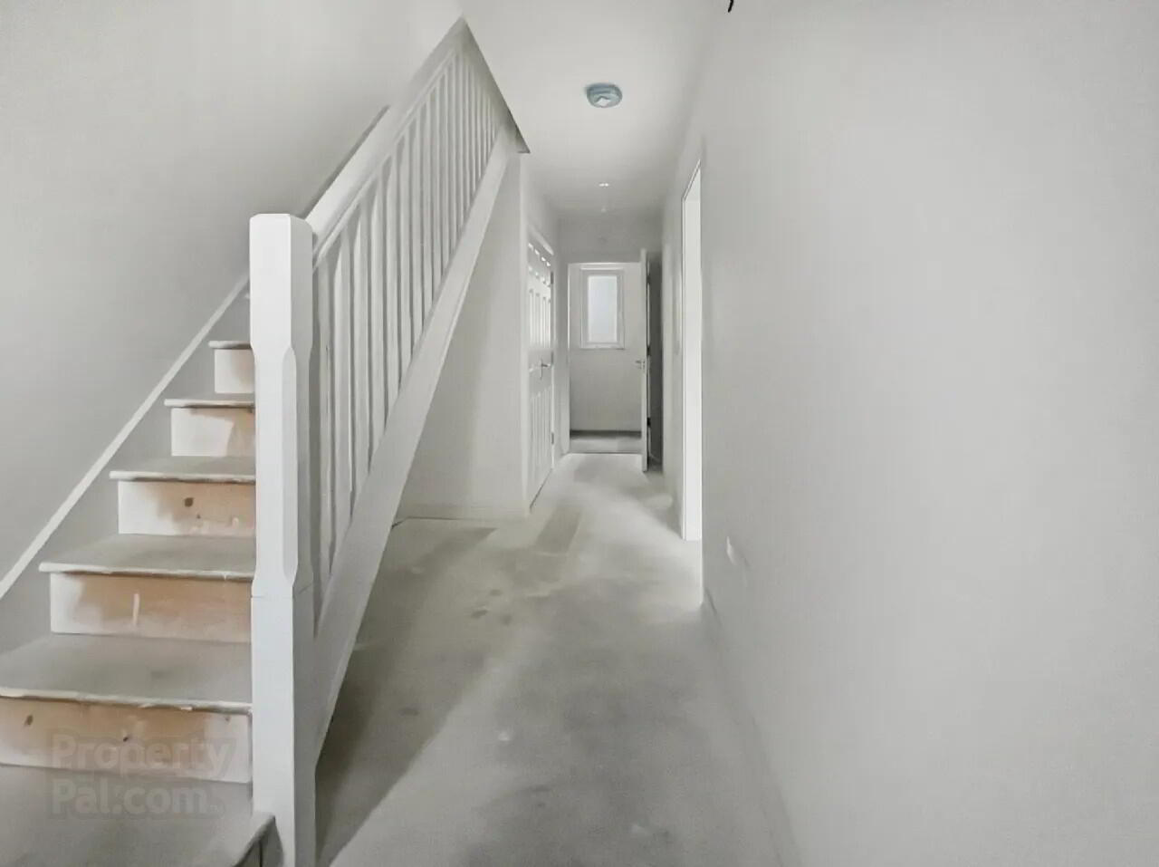 Three Bedroom End Of Terrace 2 of 10