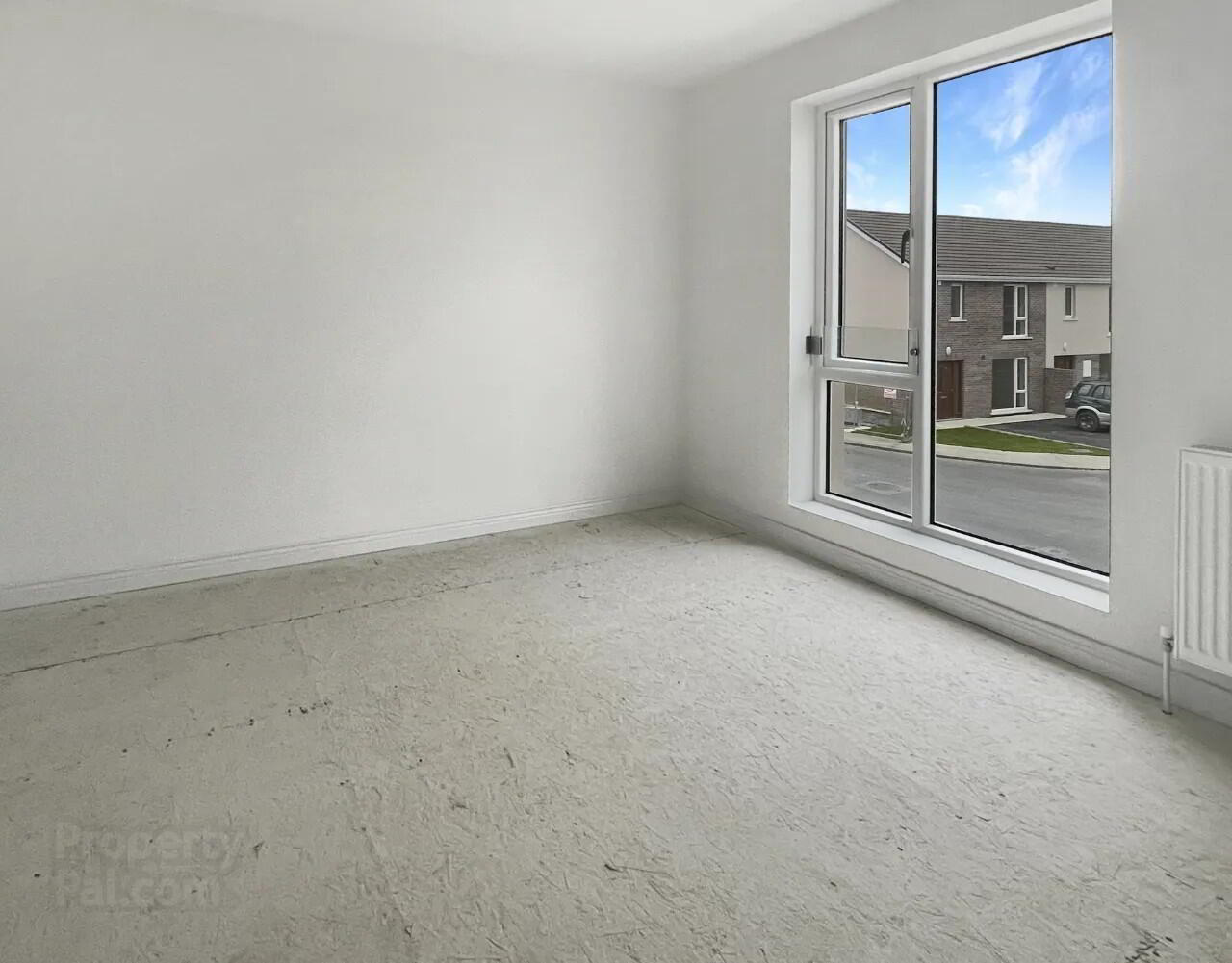 Three Bedroom End Of Terrace 4 of 10