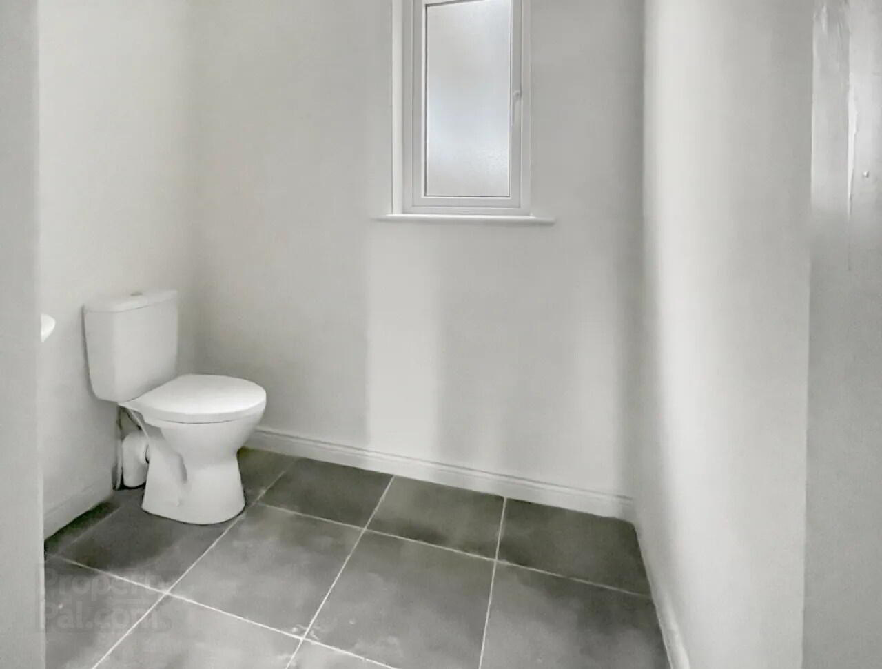 Three Bedroom End Of Terrace 9 of 10
