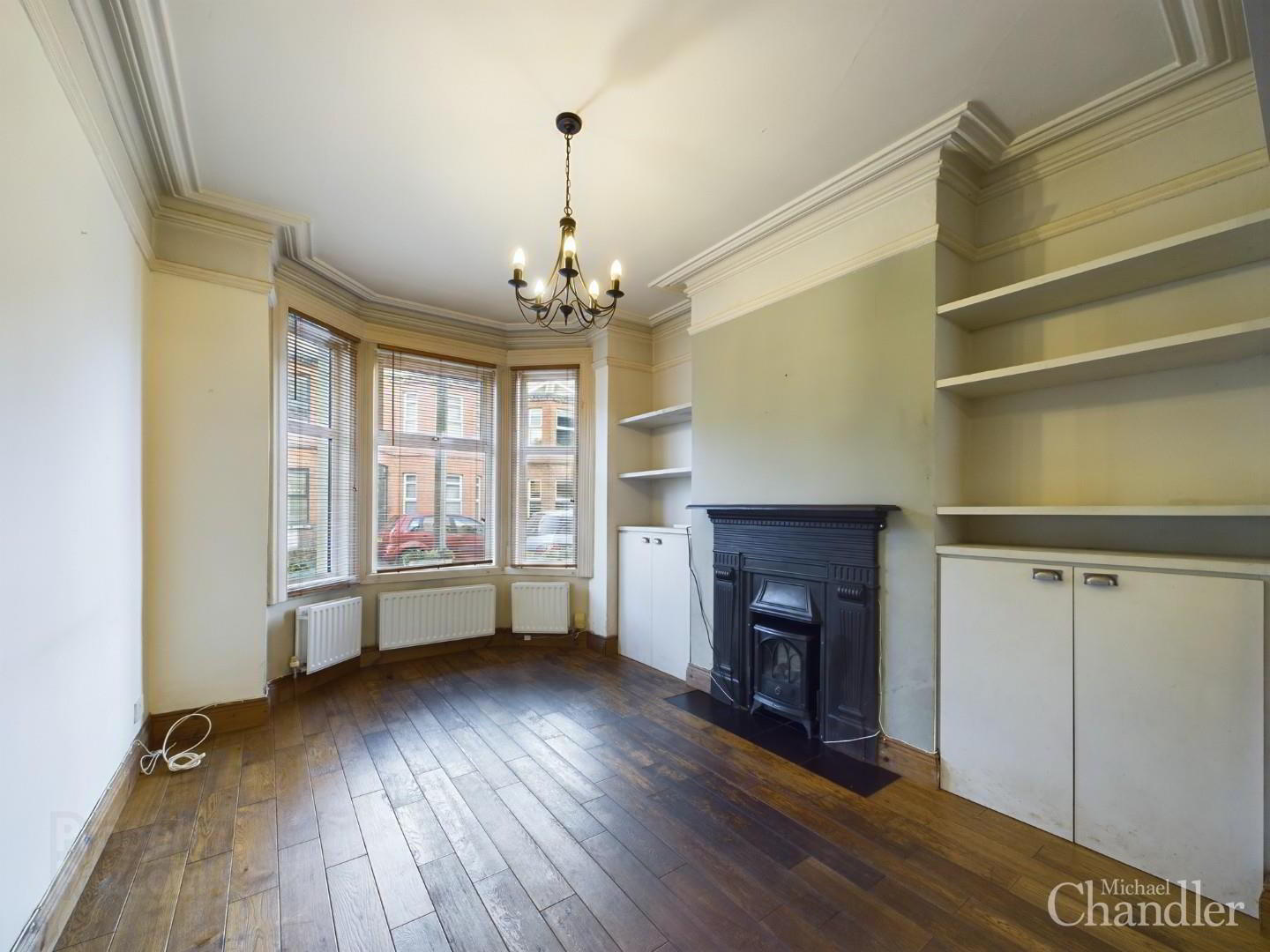14 Llewellyn Avenue 4 of 23