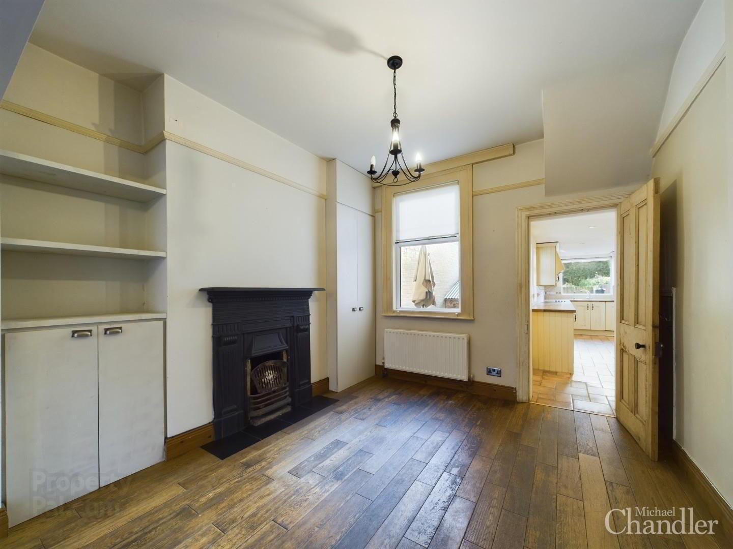 14 Llewellyn Avenue 5 of 23