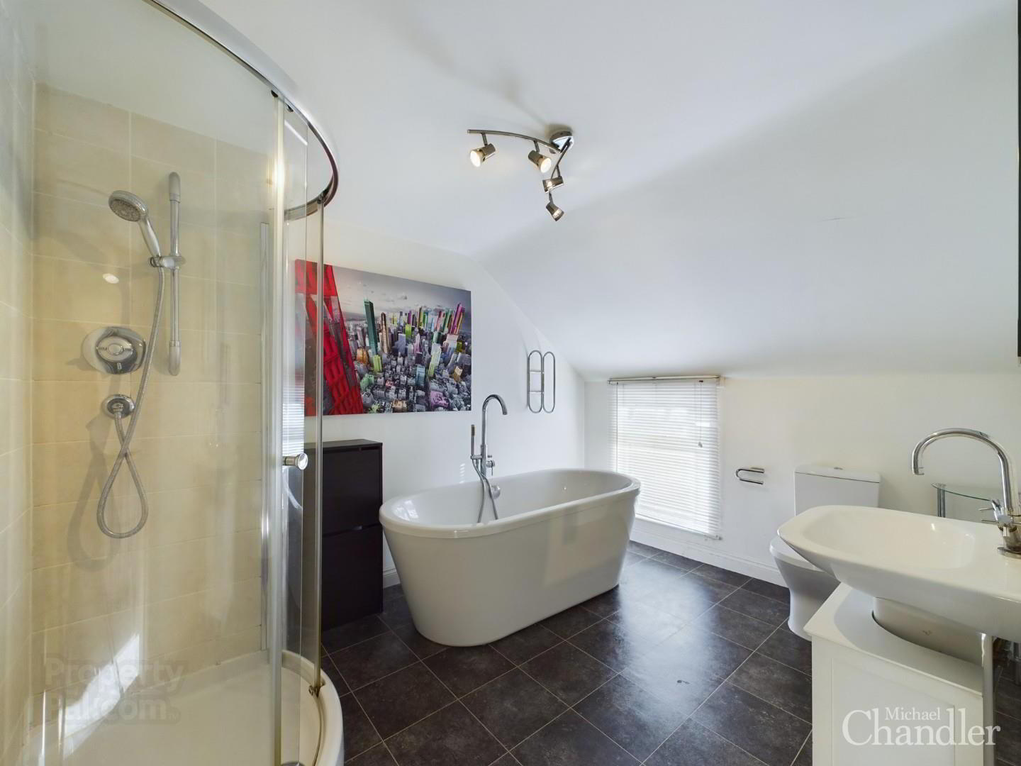 14 Llewellyn Avenue 19 of 23