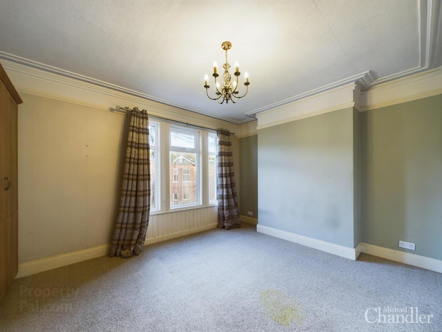 14 Llewellyn Avenue 10 of 23